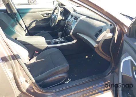 2015 Nissan Altima 2.5/2.5 S/2.5 Sl/2.5 Sv z USA, uszkodzony, nr VIN 1N4AL3AP5FC167296